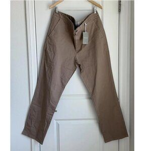 Everlane The Straight Fit Performance Chino in Khaki, Size 40x32